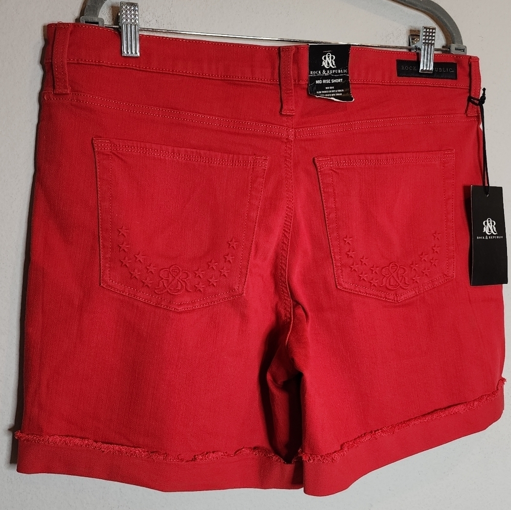 NWT Rock & Republic Red Embossed Star Pocket 6" Jean Shorts Stretch Denim Sz 16